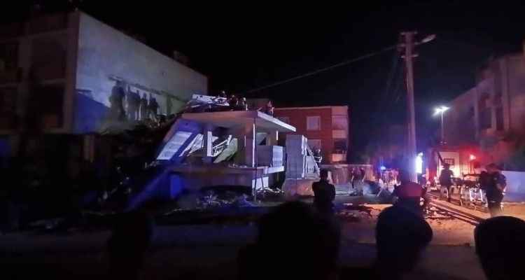 Şanlıurfa'da inşaat çöktü! Göçük altında kaldılar