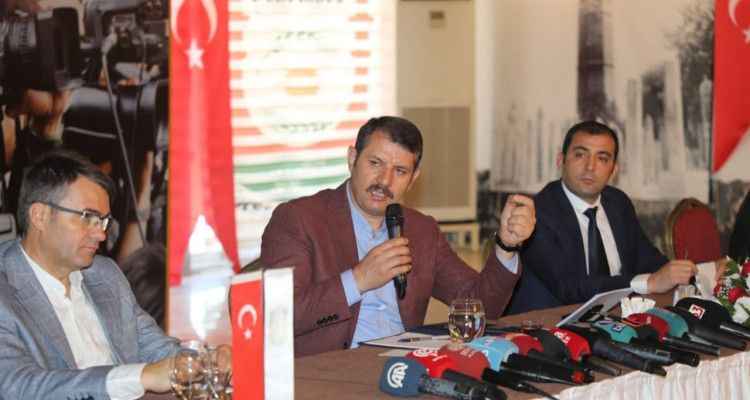 Vali Ayhan, kentteki basın mensuplarıyla buluştu