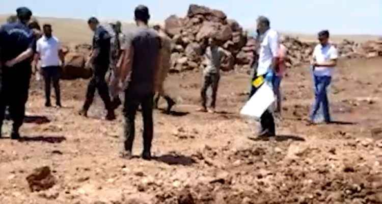 Şanlıurfa'da Tarlada, insan kafatası ve kemikler bulundu