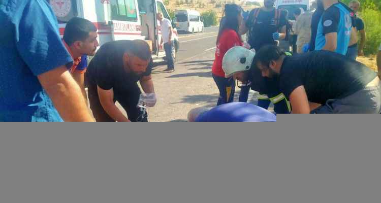 Şanlıurfa'da İşçileri Taşıyan Minibüs Şarampole Devrildi! 18 Yaralı