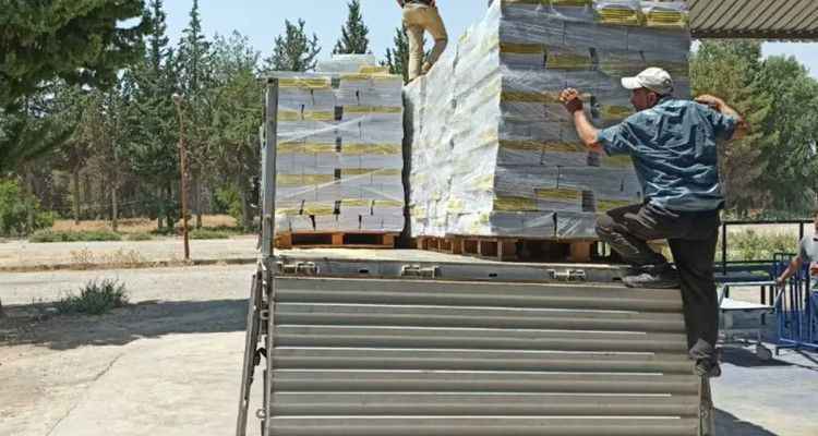 Şanlıurfa'da öğrencilere yardımcı kaynak kitapları gelmeye başladı