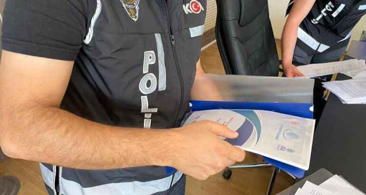 Deterjan Pazarı firmasının sahibi ve 7 yöneticisi gözaltına alındı