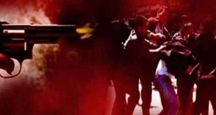 Silahlı kavga: 1'i polis 4 yaralı