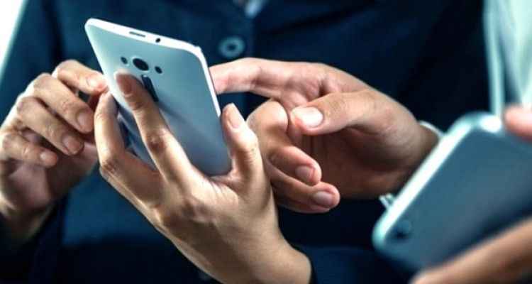 Telefonunda bu uygulamalar yüklü olanlar hemen silsin! Bu uygulamalar kredi kartı bilgilerini ve kişisel verileri çalıyor