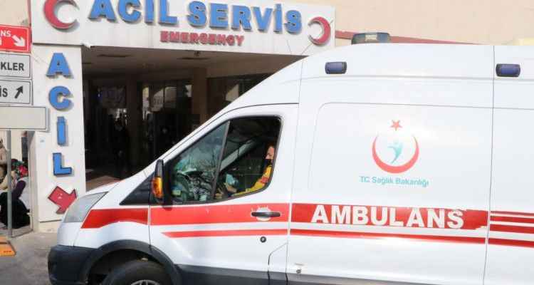 Şanlıurfa'da balkondan düştüğü belirtilen kadın hastaneye kaldırıldı