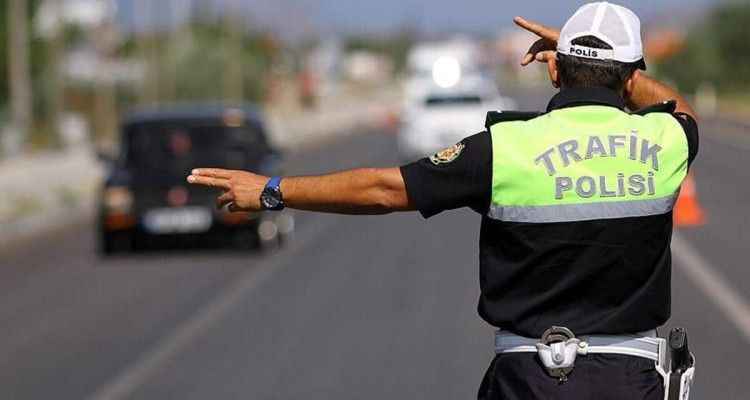 Trafikte yeni kurallar getirildi