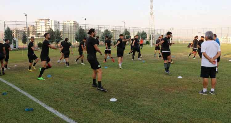 Şanlıurfasporlu futbolculardan taraftara çağrı