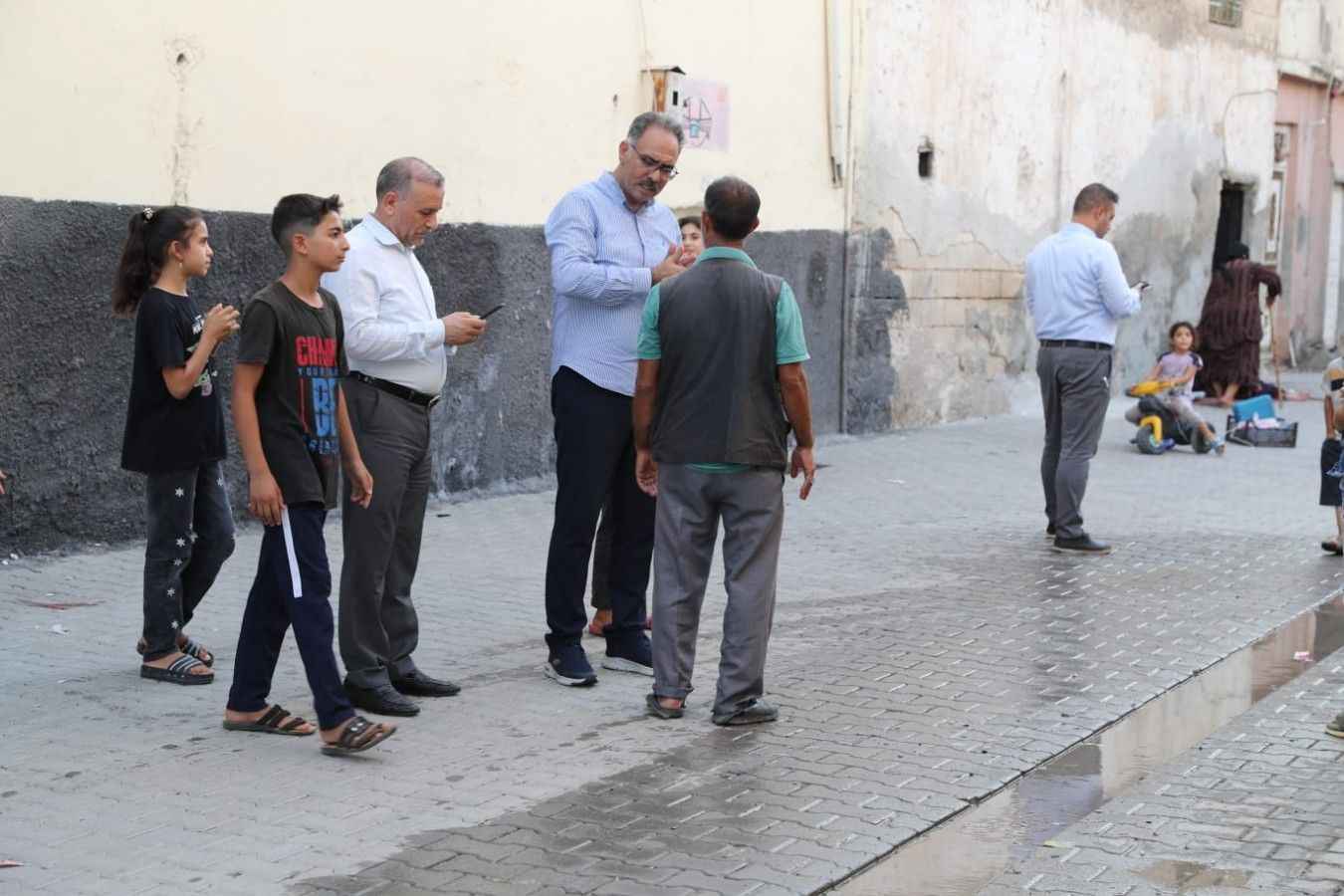 GİRMEDİK SOKAK, ÇALMADIK KAPI BIRAKMIYOR