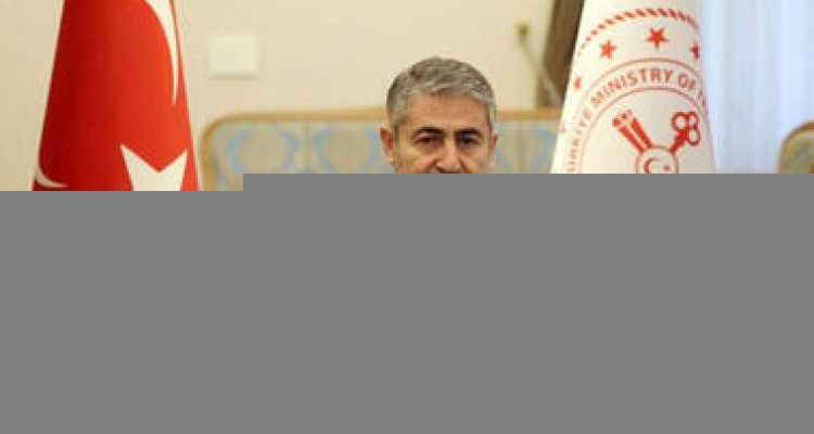 Bakan Nebati: Yüksek enflasyonu geri gelmemek üzere def edeceğiz