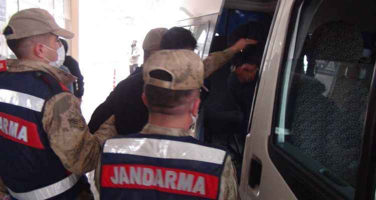 Şanlıurfa'da muhtar uyuşturucu ticareti yapmaktan tutuklandı