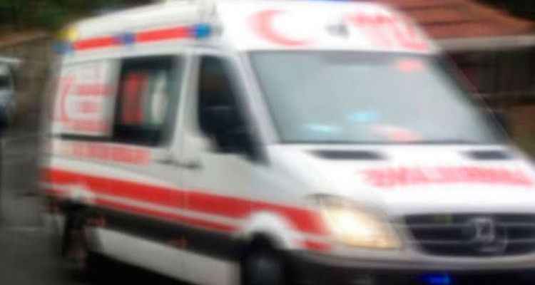 Babasını bıçakla öldüren kişi intihar etti