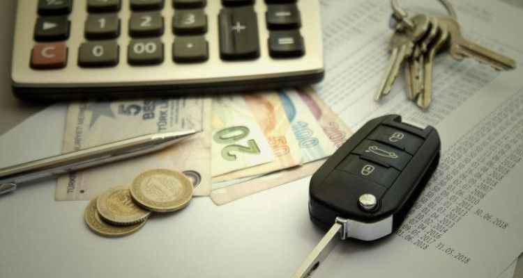 Eşin dostun üzerinden satış yapan da var, kilometre ile oynayan da... İkinci el otoda son hafta 'fırsatçıları' iş başında