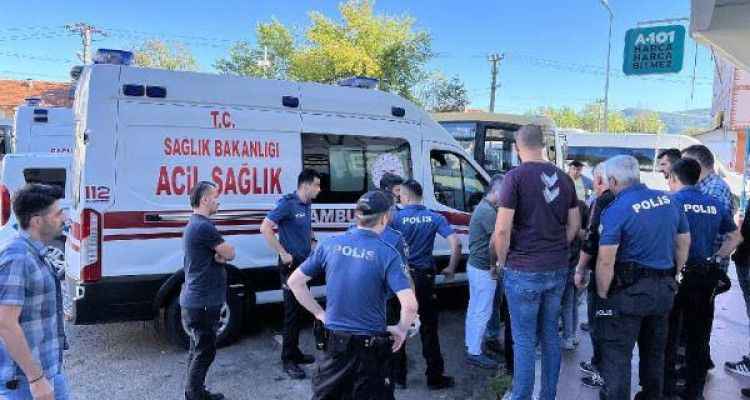Kan donduran olay! Boşanmak isteyen genç kadını, kızının gözleri önünde öldürdü