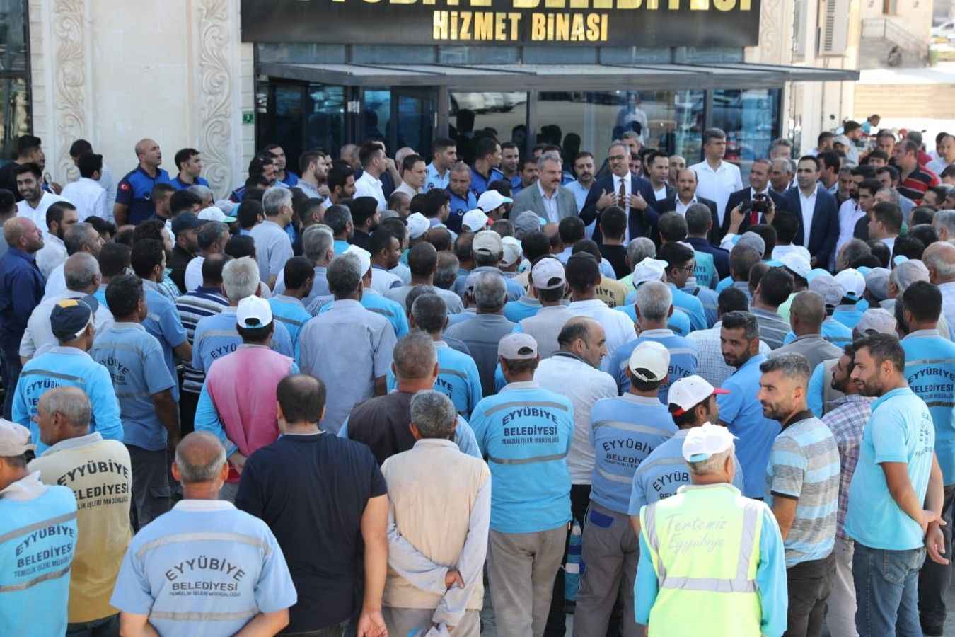 EYYÜBİYE BELEDİYESİ’NDEN İŞÇİLERE YÜZDE 75 ZAM