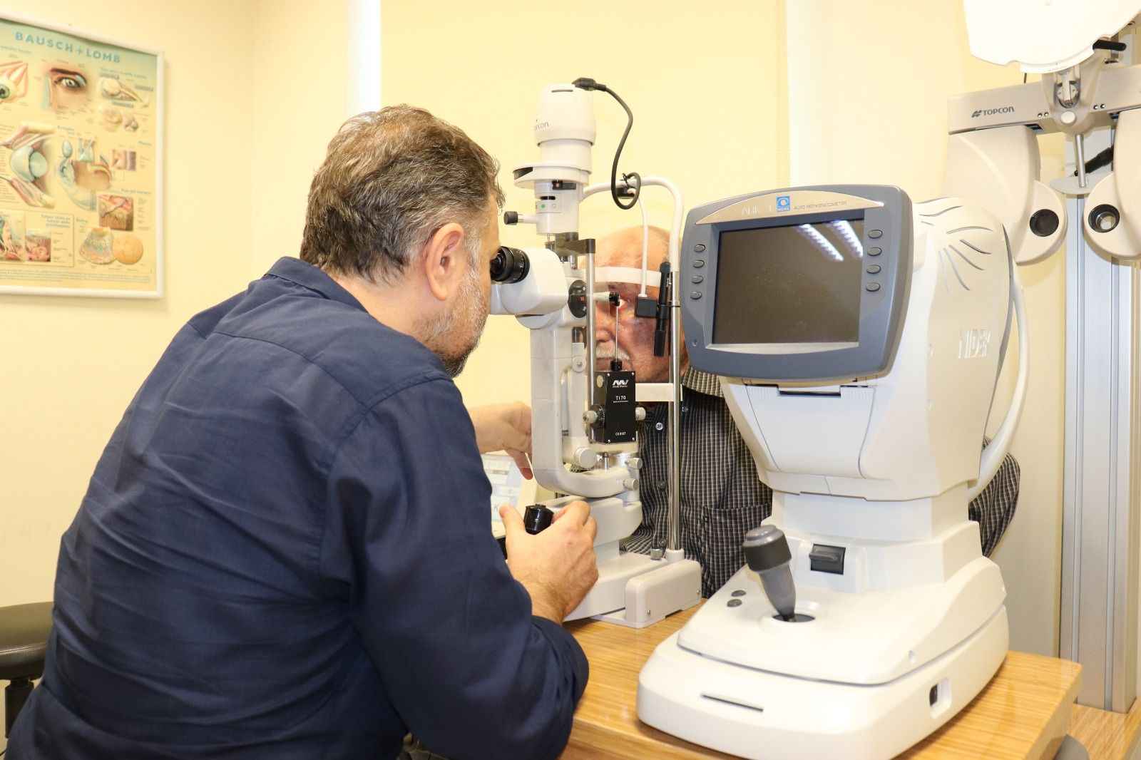 HARRAN ÜNİVERSİTESİ HASTANESİ GÖZ AMELİYATLARIYLA ADINDAN SÖZ ETTİRİYOR