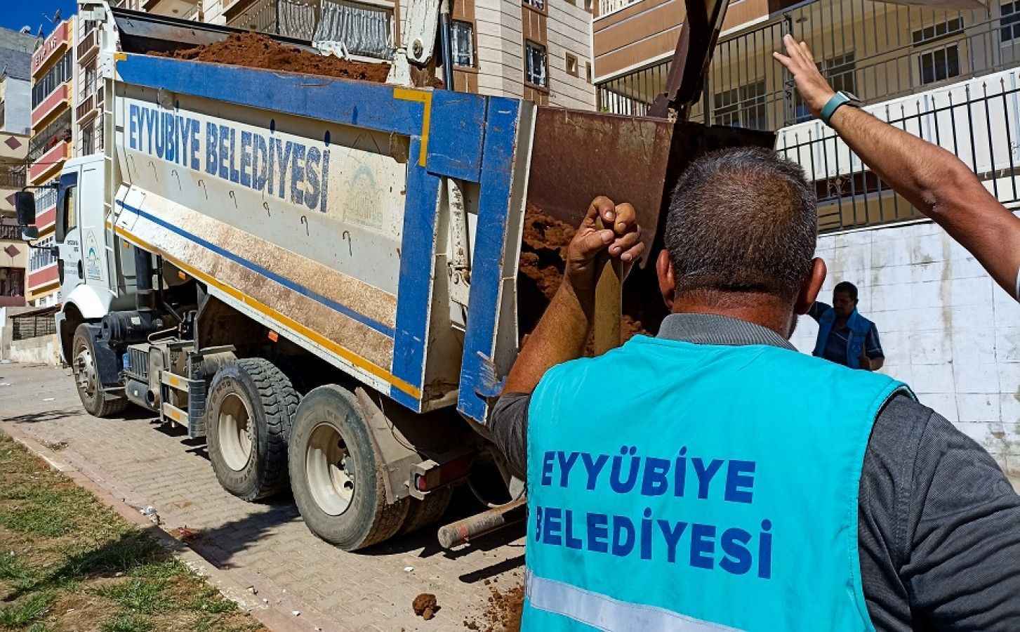 EYYÜBİYE YEŞİLLENMEYE DEVAM EDİYOR