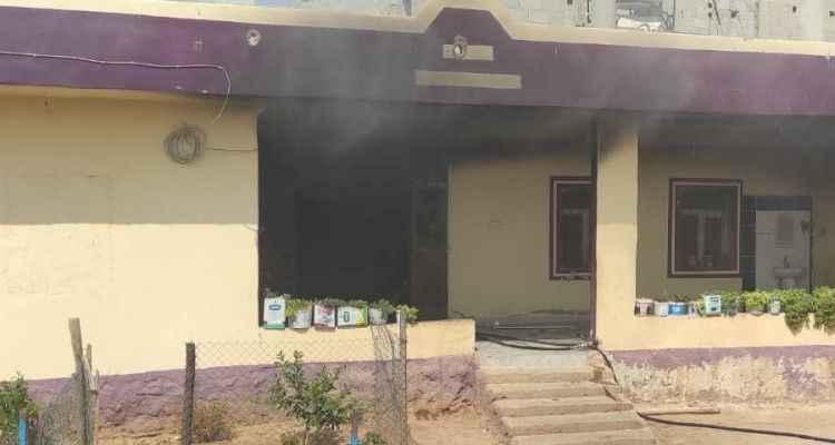 Şanlıurfa'da Husumetlilierin Kavgası Sürüyor! İki Evi Atşe Verdiler