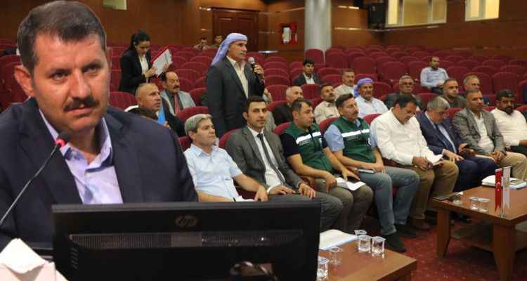 Vali Ayhan'dan muhtarlara: İmkanları seferber ederiz