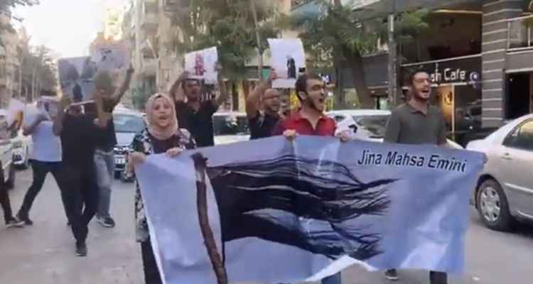 Urfa’da HDP’li gençler Mahsa Amini için eylem yaptı