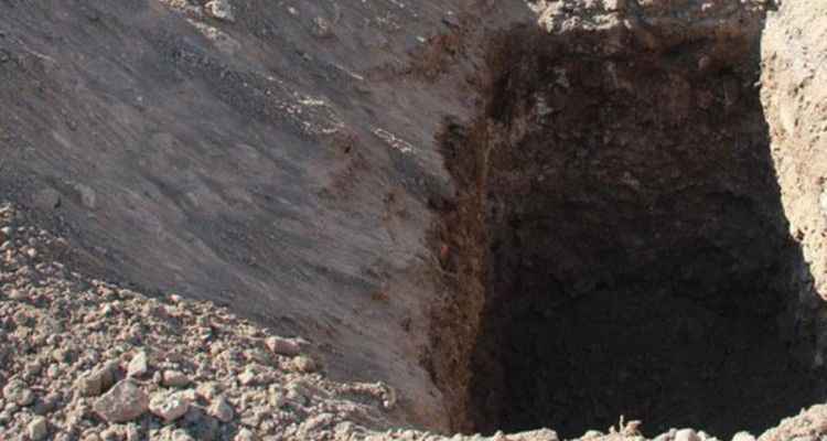 Ölen kedisini toprağa gömdü, 2 saat sonra yaşadıkları nedeniyle başından aşağı kaynar sular döküldü