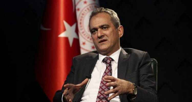 22 bin öğrenci bakan emriyle sınıf geçti