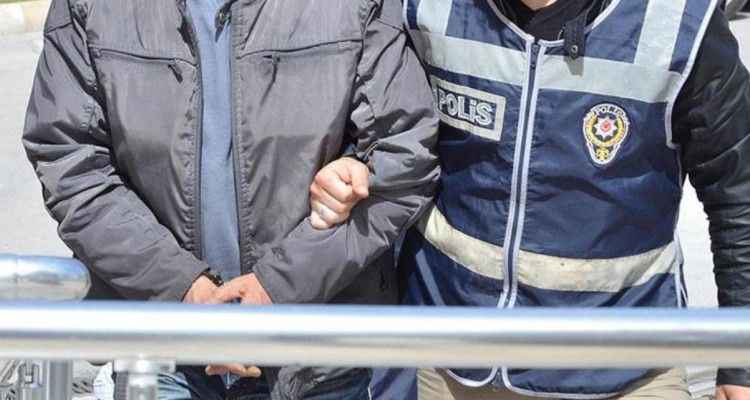 Film gibi olay! Cezaevine nakledilirken Acıktım diyen mahkum, pideciden firar etti