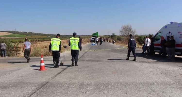 Kamyonet ile motosikletin çarpıştığı kazada 1 kişi öldü, 1 kişi yaralandı
