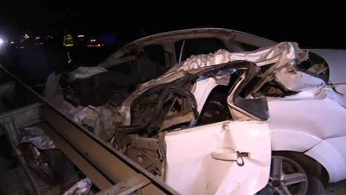 Şanlıurfa'da Tırla çarpışan otomobildeki 2 kişi öldü, 1 çocuk yaralandı