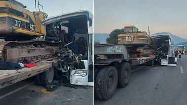Otobüs, çekiciyle taşınan iş makinesine çarptı; 3 ölü, 8 yaralı