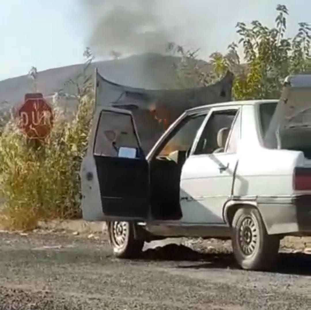 Şanlıurfa'da Seyir halinde alev alan aracı vatandaşlar tarafından söndürüldü