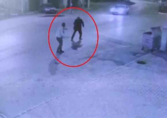 Husumetlisini tabancayla öldürdü; cinayet kamerada