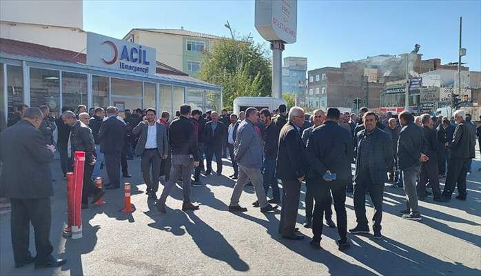 Akrabalar arasındaki silahlı kavgada 3 kişi öldü, 6 kişi yaralandı