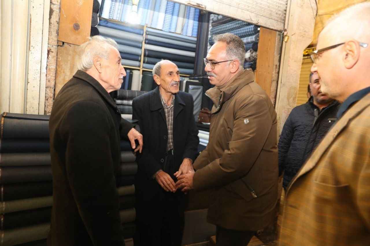 Başkan Kuş, Tarihi çarşılardaki esnafı ziyaret etti
