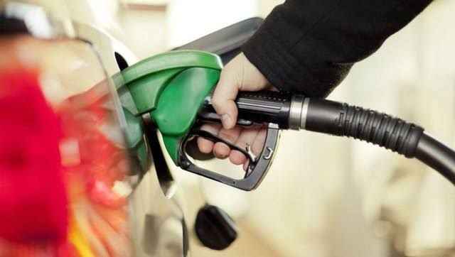 Benzin ve motorine zam geldi