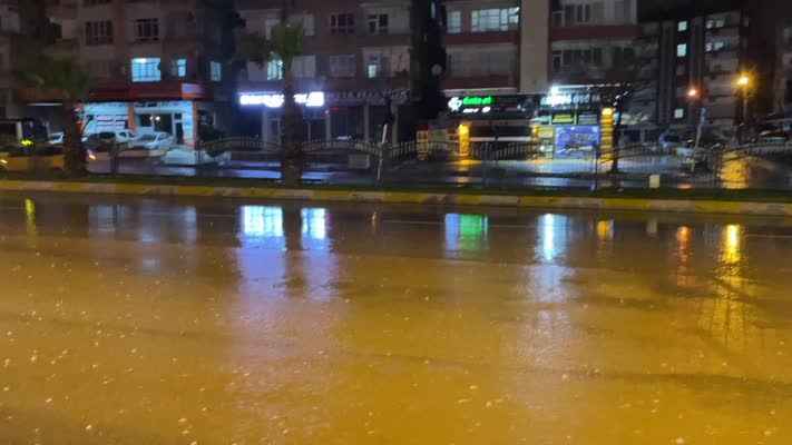 Şanlıurfa'da sağanak etkili oluyor