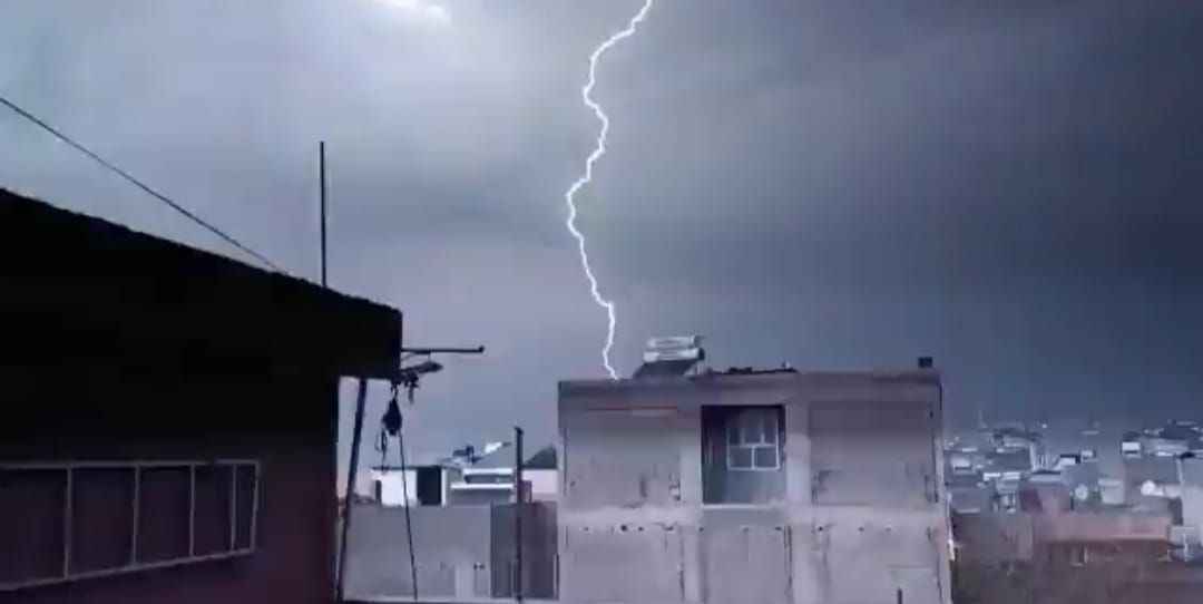 Şanlıurfa'da sağanak yağış! Vali'den uyarı...