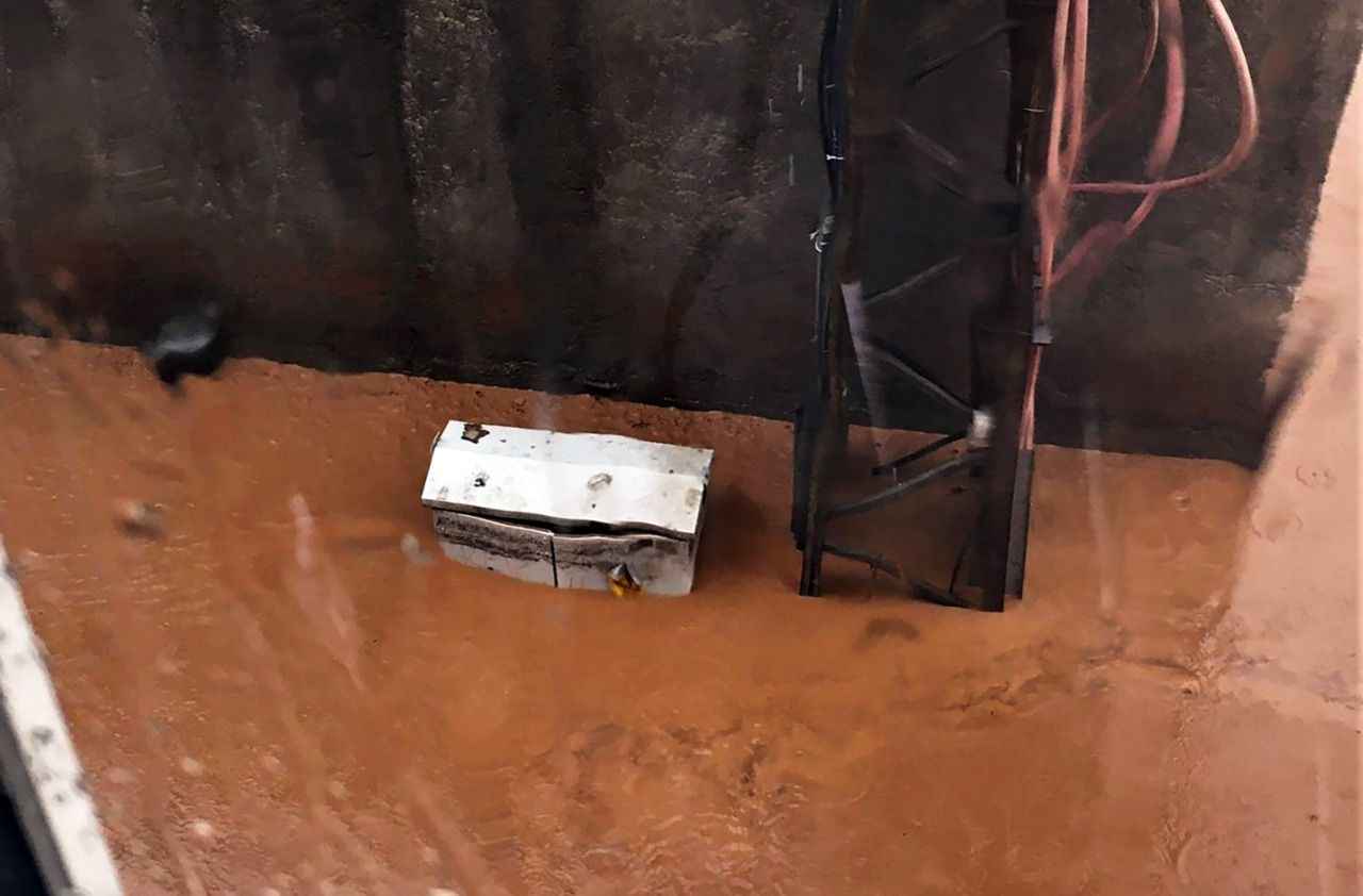 Dicle Elektrik Şanlıurfa’da Sel Sularından Etkilenen Trafolar Hakkında Bilgilendirdi
