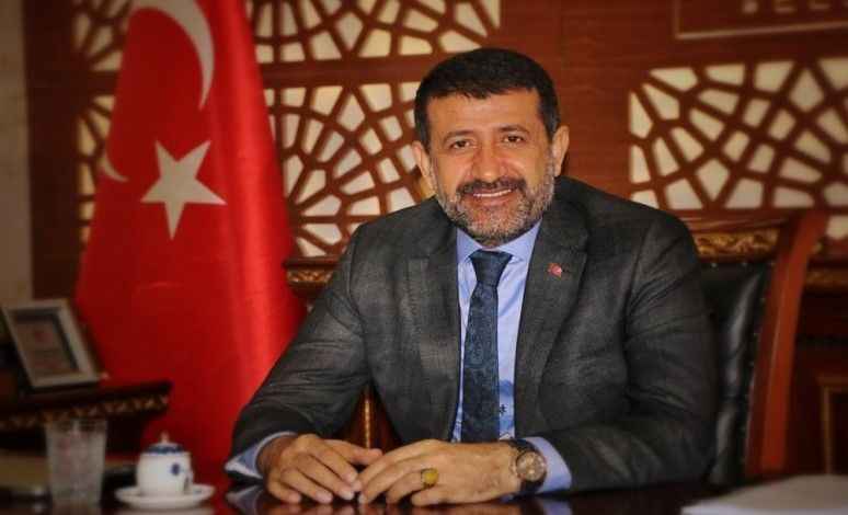 Eyyübiye eski belediye başkanı Mehmet Ekinci aday adayı oldu