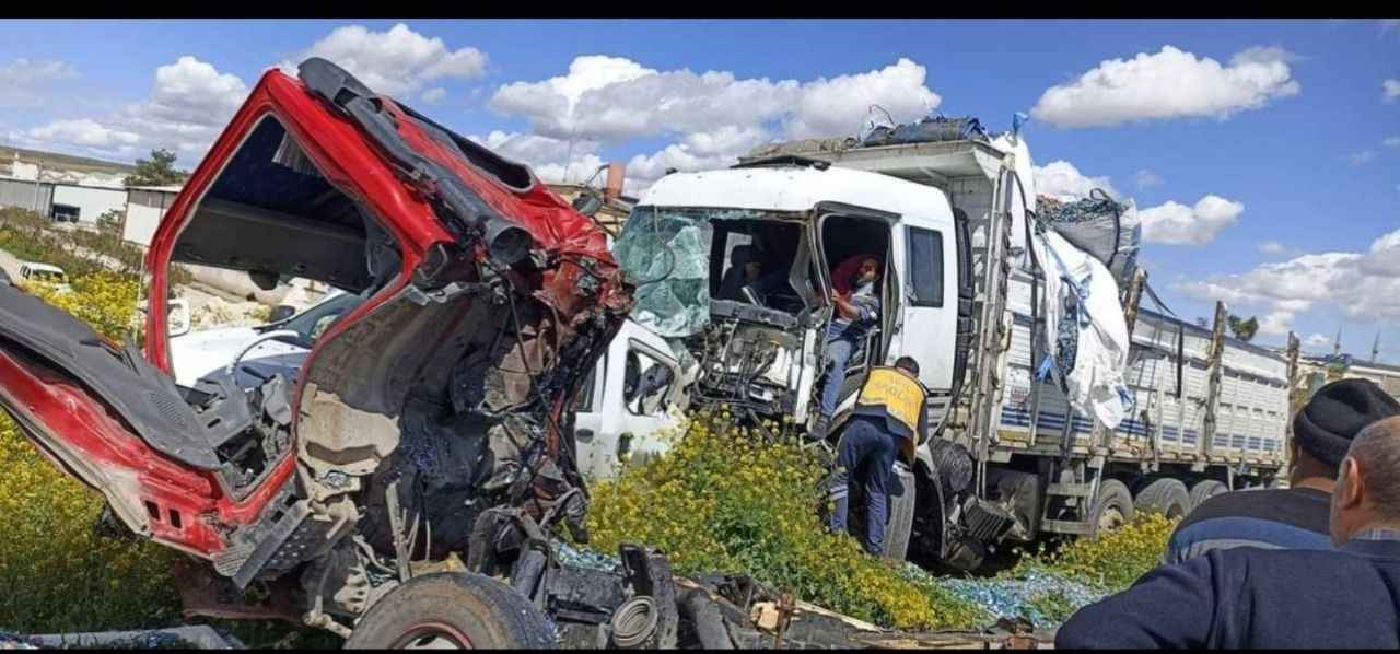Şanlıurfa’da zincirleme trafik kazası: 2 ölü, 4 yaralı