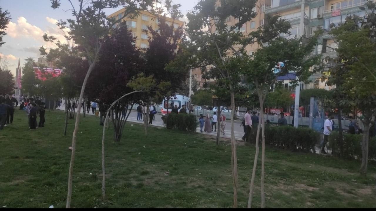 Urfa’da küçük yaştaki saldırganlar telefon için 2 kişiyi bıçakladı