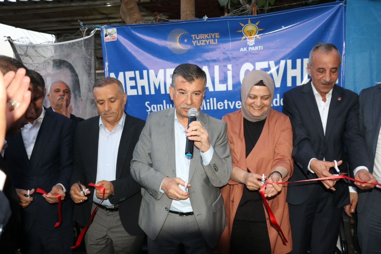 Cevheri, Pazar Esnafını Tek Tek Gezdi