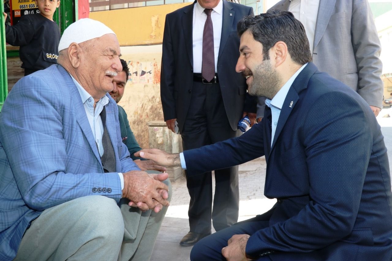 Her gün farklı noktada vatandaşlarla buluşuyor