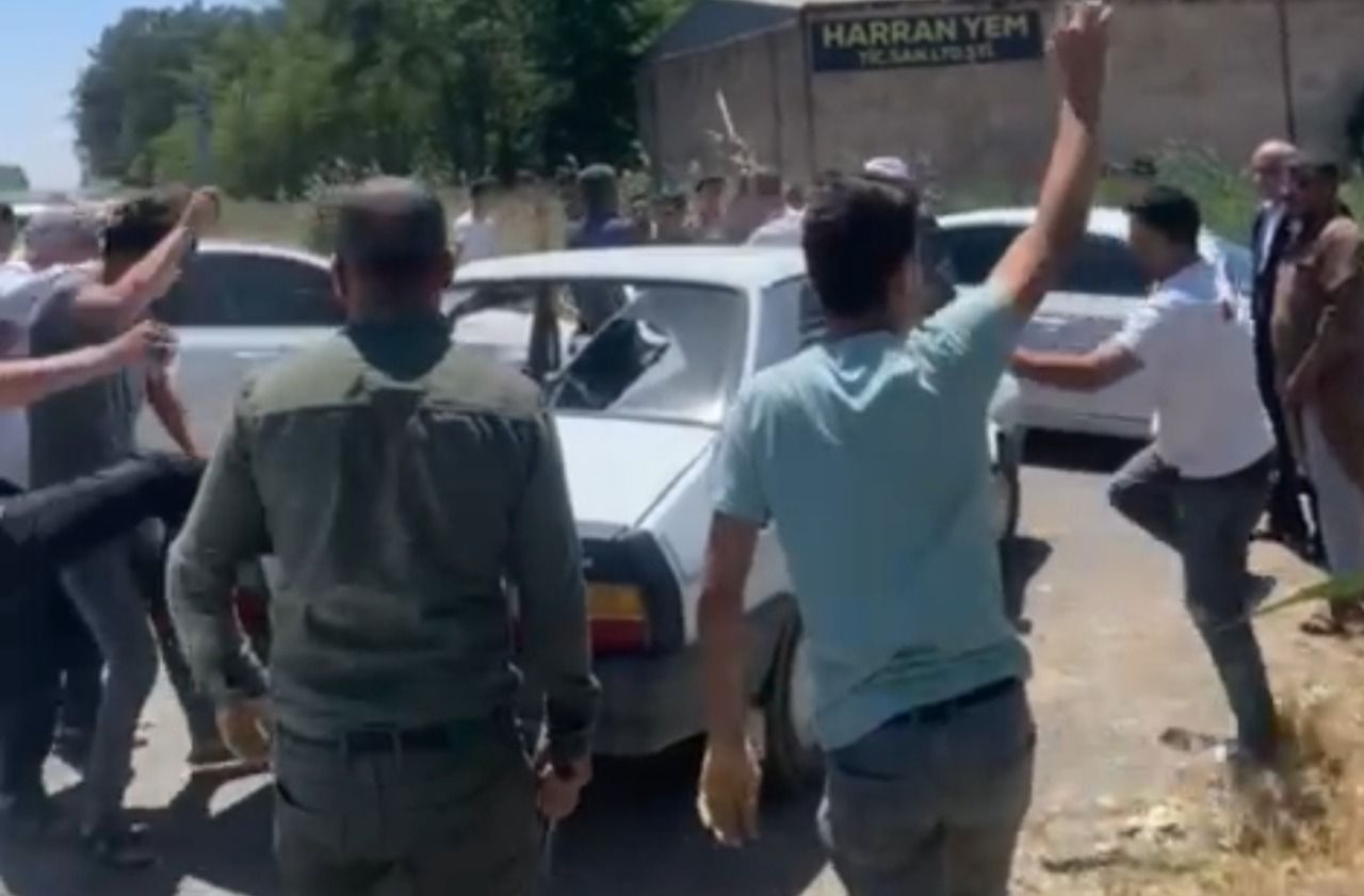 Akçakale’de iki aşiret üyeleri arasında taşlı sopalı seçim kavgası