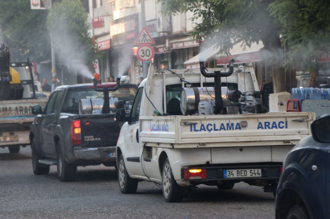 Viranşehir Belediyesinden Haşerlere Karşı İlaçlama Çalışması