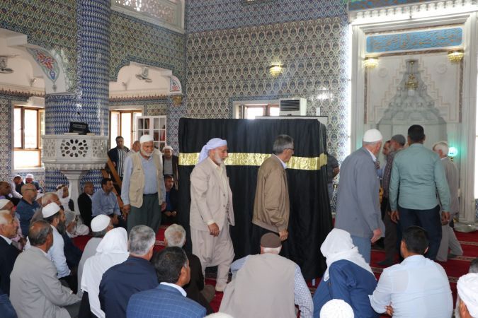 Urfa’da hacı adayları tavaf heyecanı yaşadı