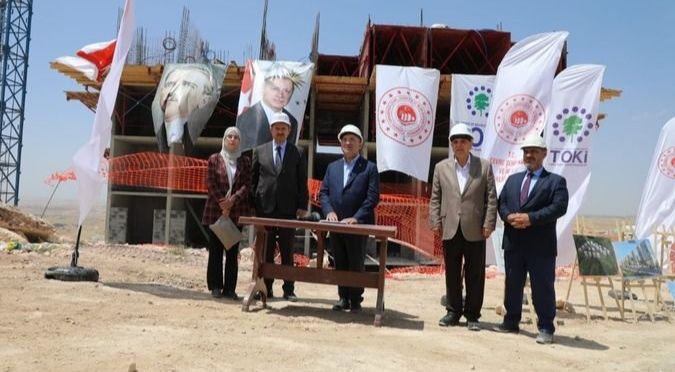 Bakan Bozdağ Urfa'daki deprem konutlarında ilk teslimat tarihini açıkladı