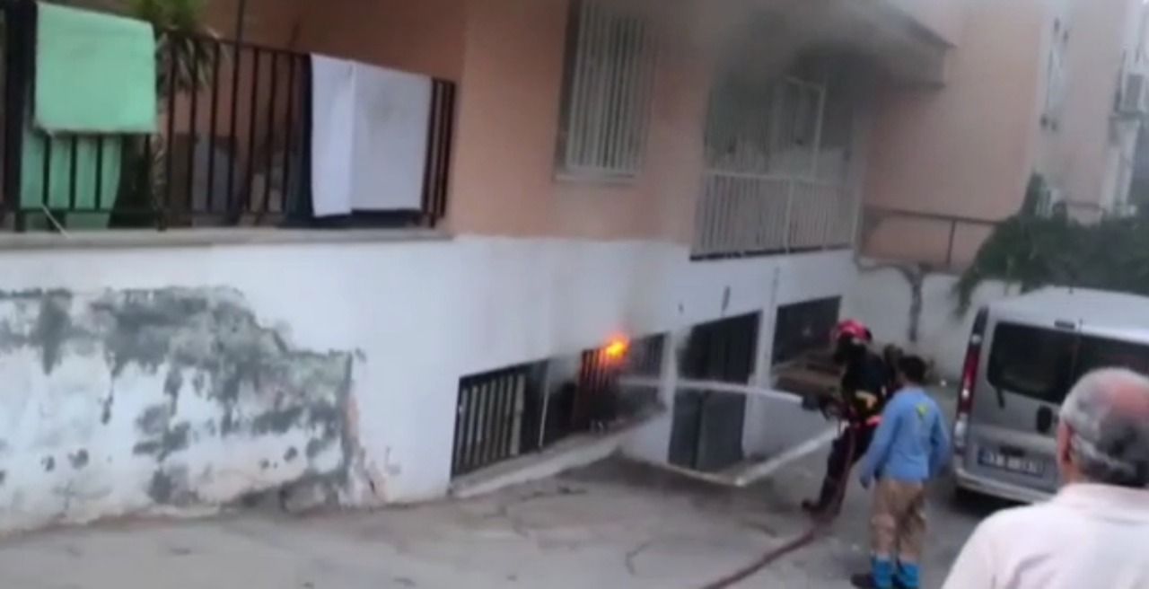 Şanlıurfa'da korkutan depo yangını!