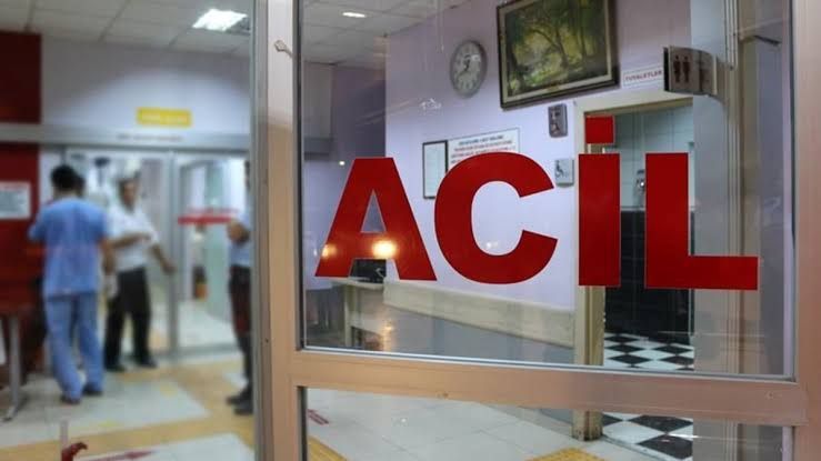 İki otomobilin çarpıştığı kazada 5 kişi öldü, 5 kişi yaraland
