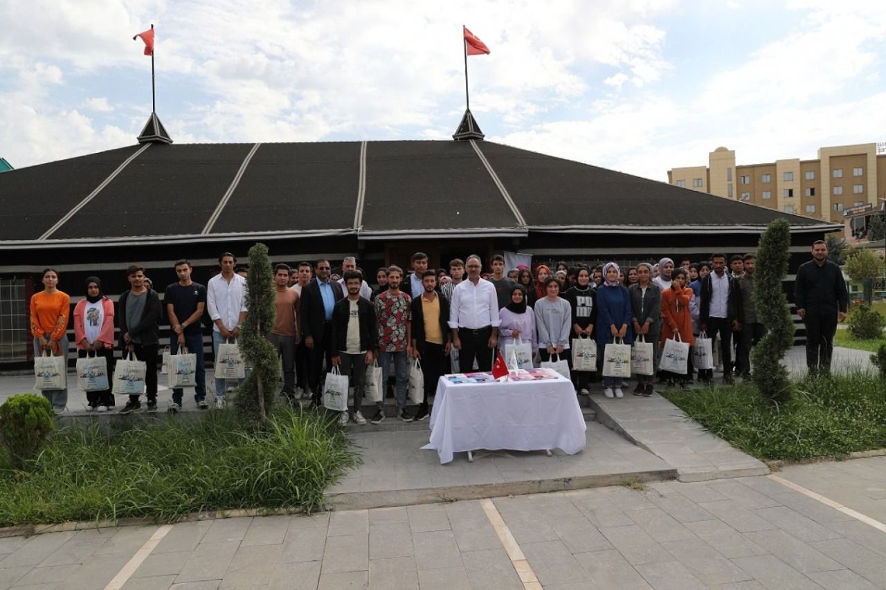 Gençlik ve Eğitim yatırımlarımız devam ediyor