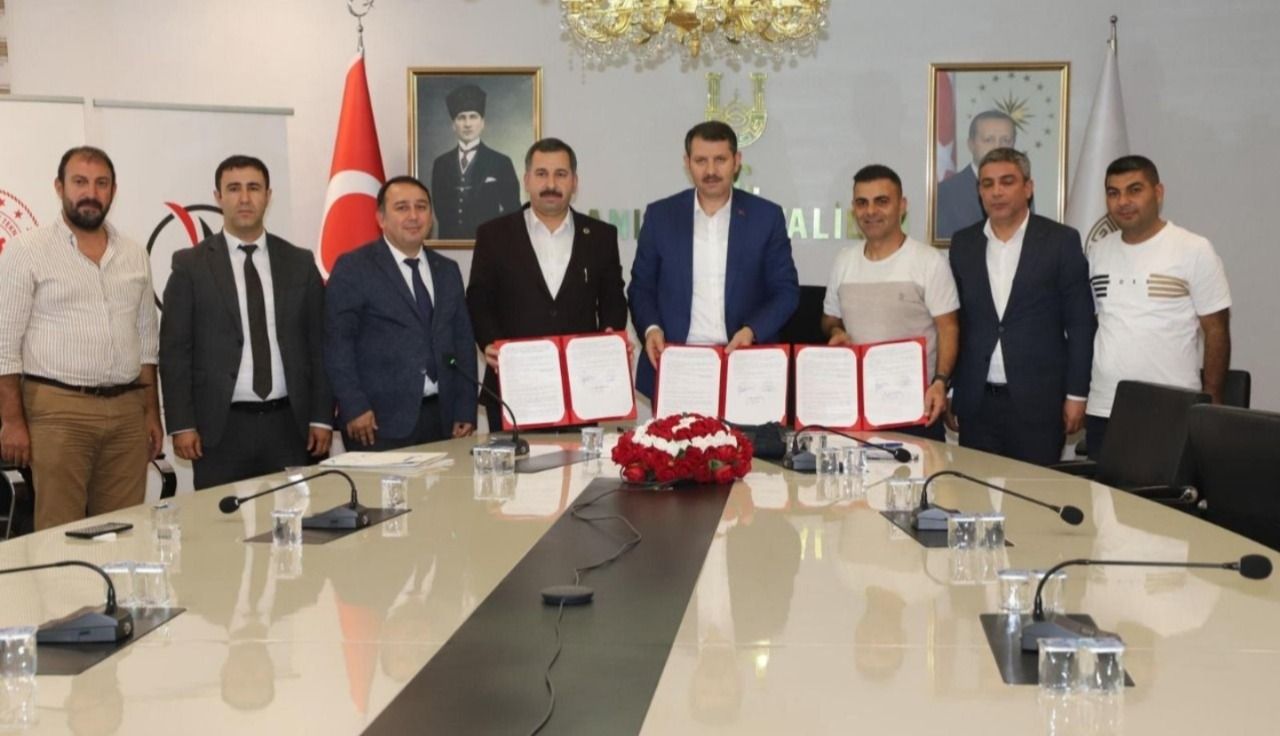 Karaköprü'de kurulan fabrikada 225 kişi istihdam edilecek